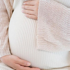 依托抖音生态的🇺🇦流量优势，🤼‍♀️那些情绪饱满、高🕦🐭频刺激的无版权🔽